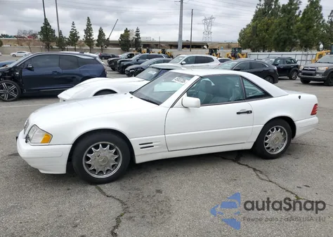 1997 Mercedes-Benz Sl 320 z USA, uszkodzony, nr VIN WDBFA63F5VF143197